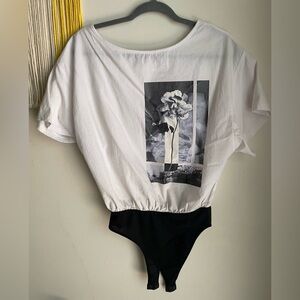 Zara White and Black Floral Graphic Bodysuit